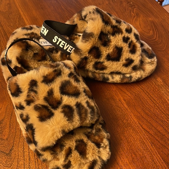 Steve Madden leopard print fur woman’s slippers small NEW brown leopard - Picture 3 of 6